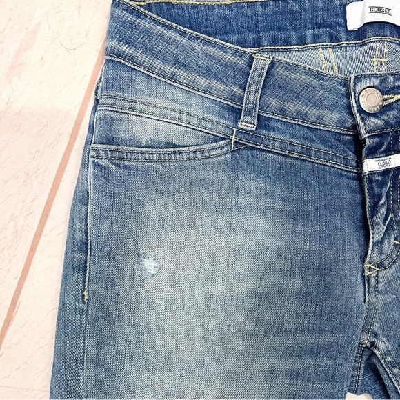 Closed Made In Italy Starlet Raw Released Hem Distressed Faded Crop Jeans - Picture 8 of 16
